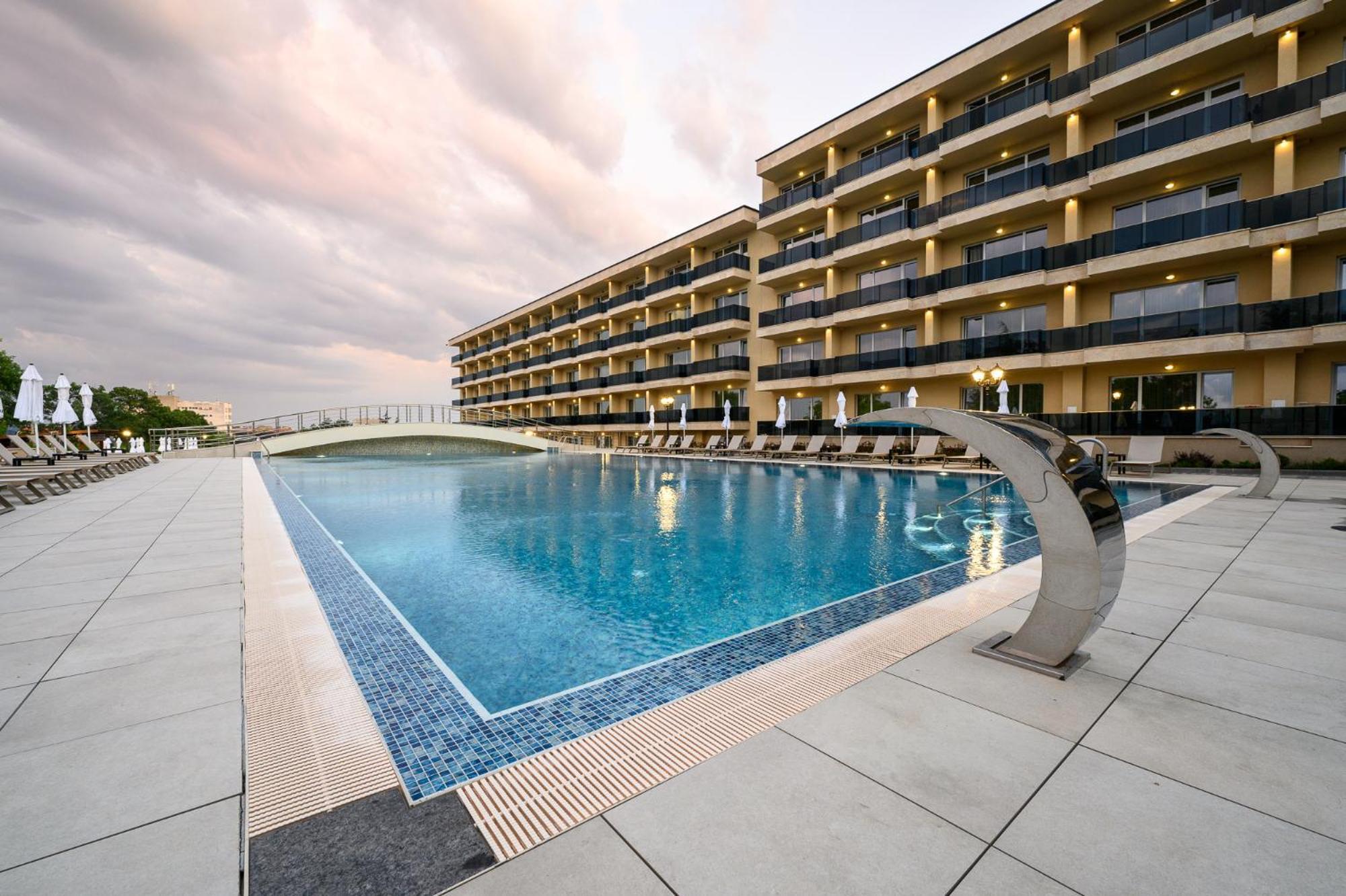 Empire Balneo & Spa Hotel Khisaria Eksteriør bilde
